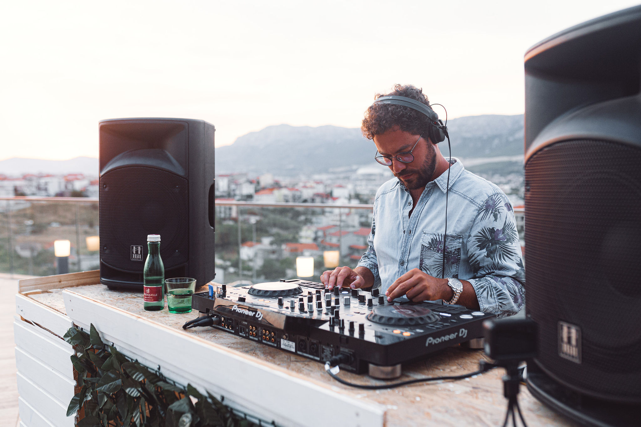 DJ Services in Croatia: Local Support & Tips