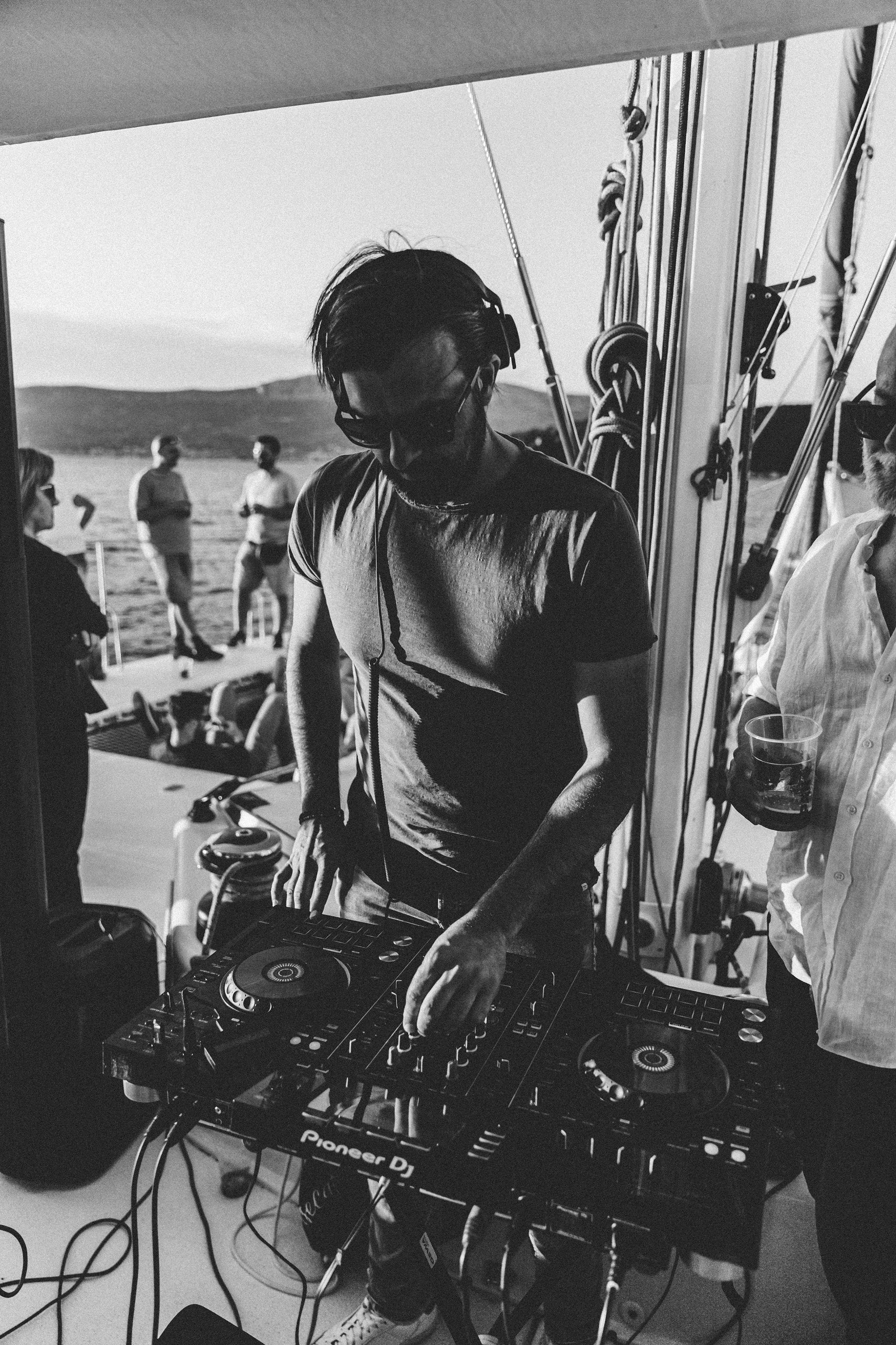 DJ Lomax i Matthew Bee — Nadahnuće Remix
